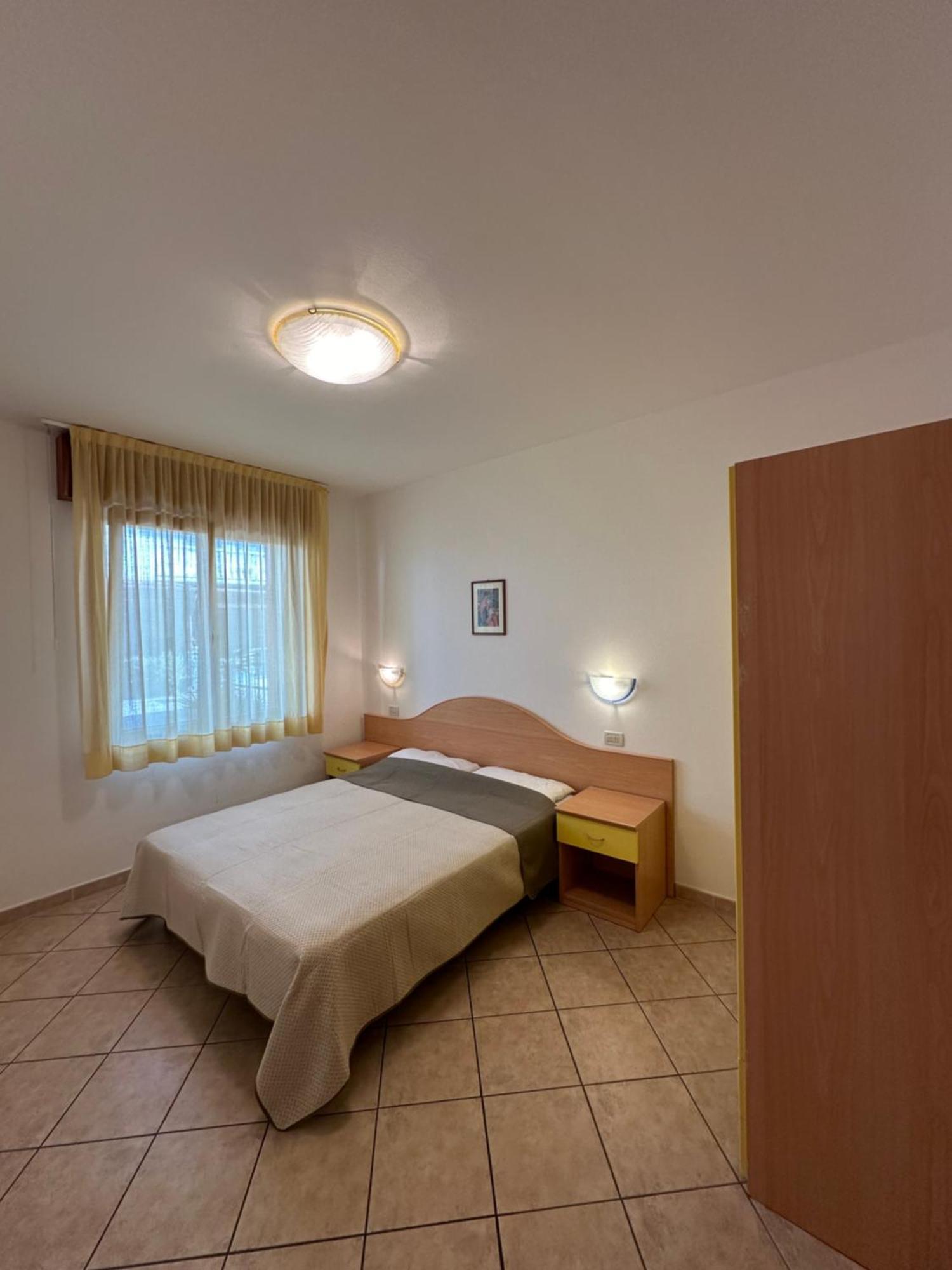 Residence Guardamar - Agenzia Cocal Каорле Екстериор снимка