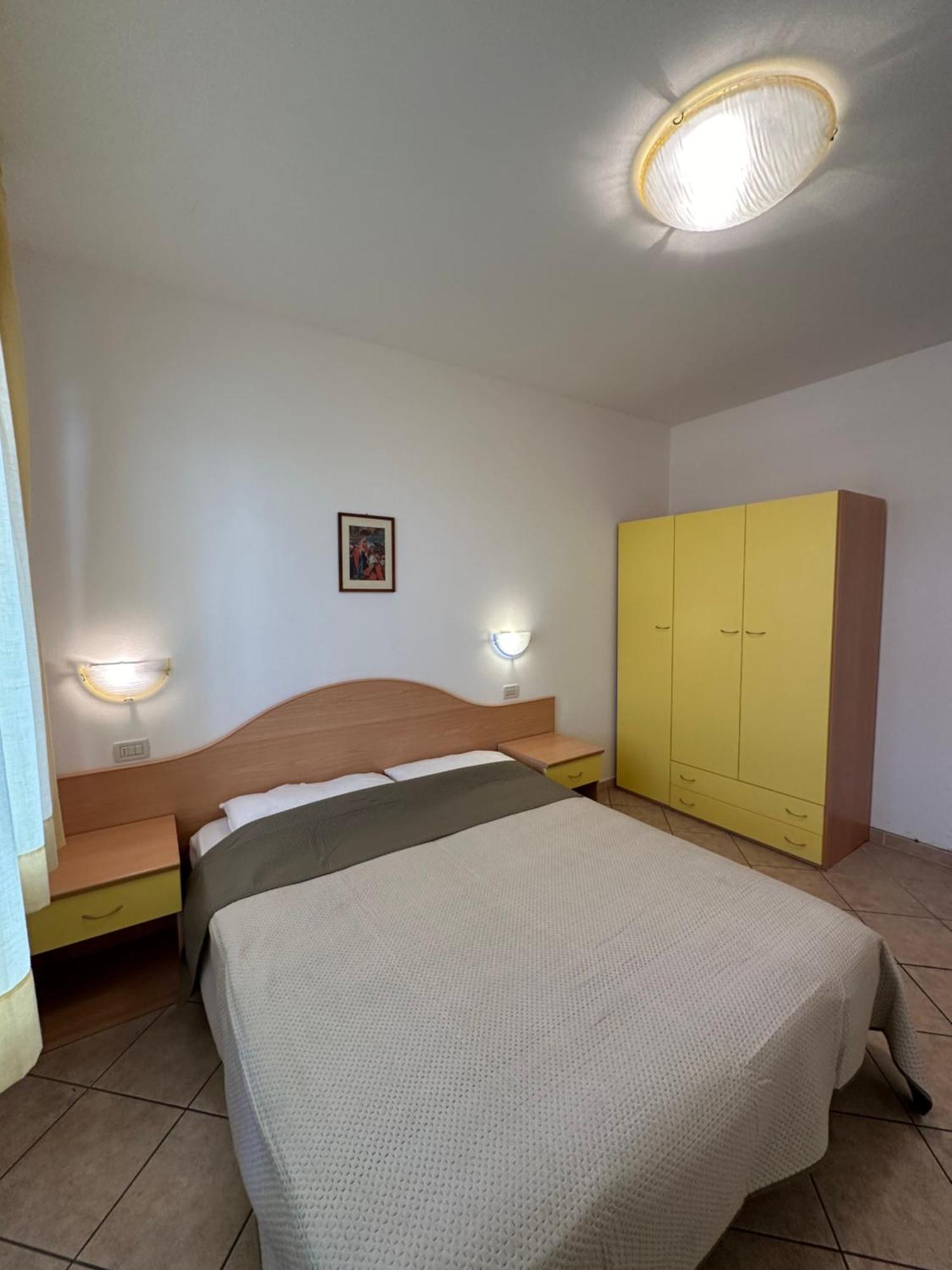 Residence Guardamar - Agenzia Cocal Каорле Екстериор снимка